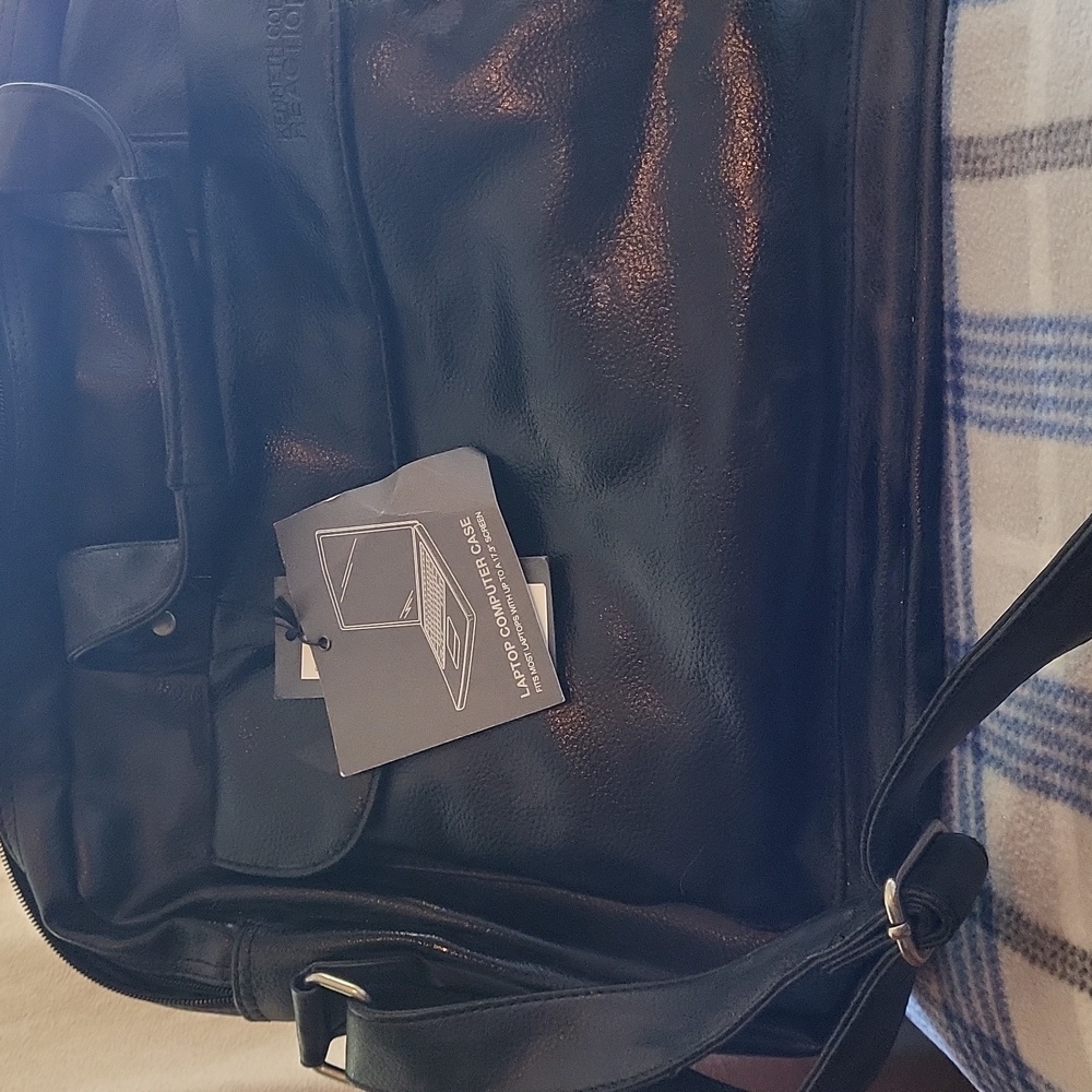 Kenneth Cole Reaction 17.3 laptop bag